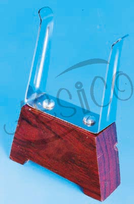 P501.011	 LENS HOLDER