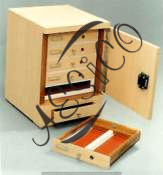 B050.15	 MICROSCOPE SLIDE CABINET